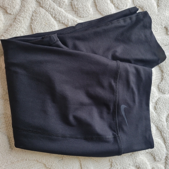 Nike capri leggings - Picture 2 of 2
